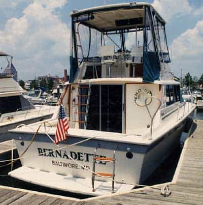 Silverton 37 Convertible Top 1980 image 1
