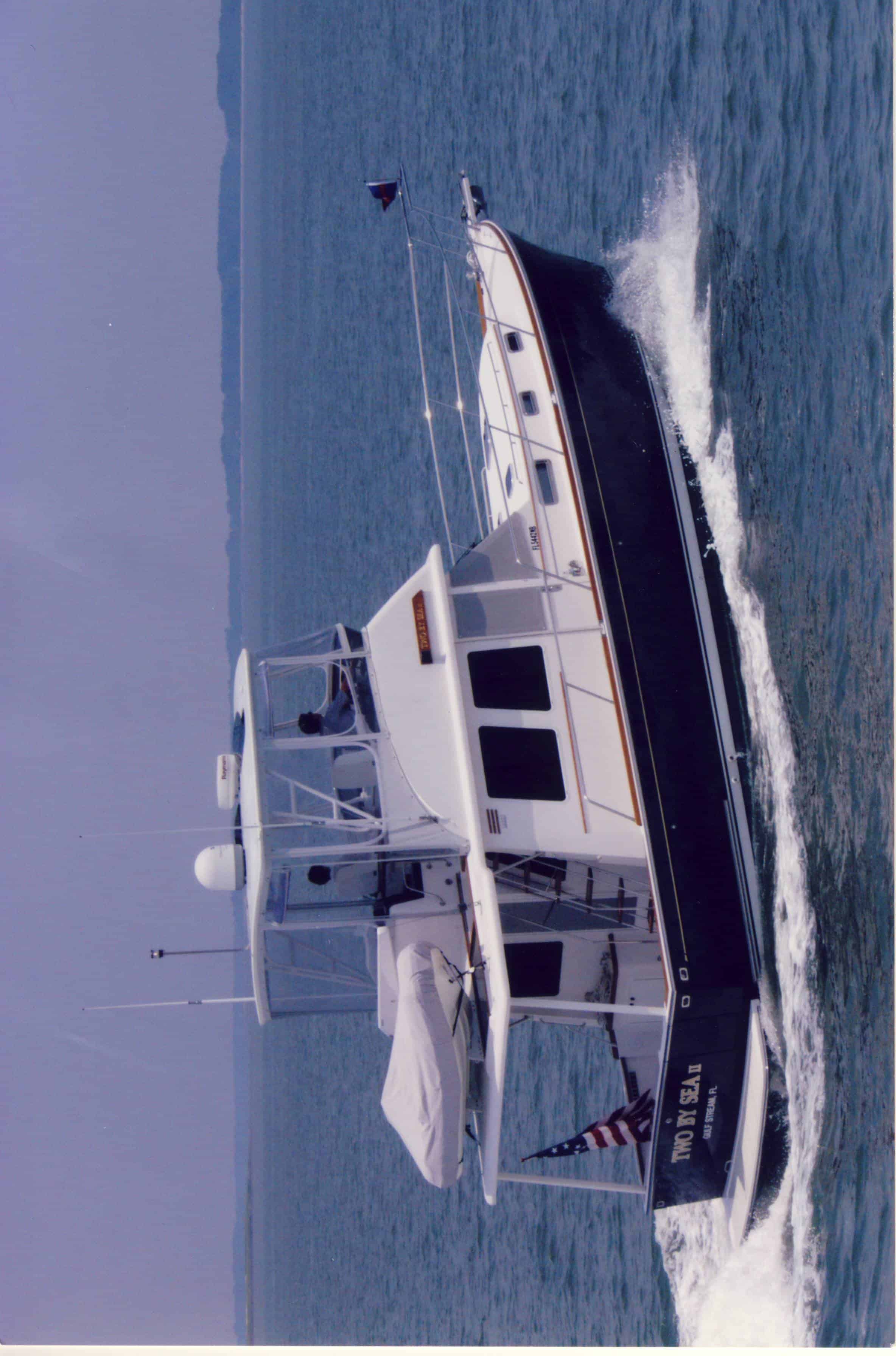 Sabreline 42 Sedan w/extended deck Top 2001 image 1
