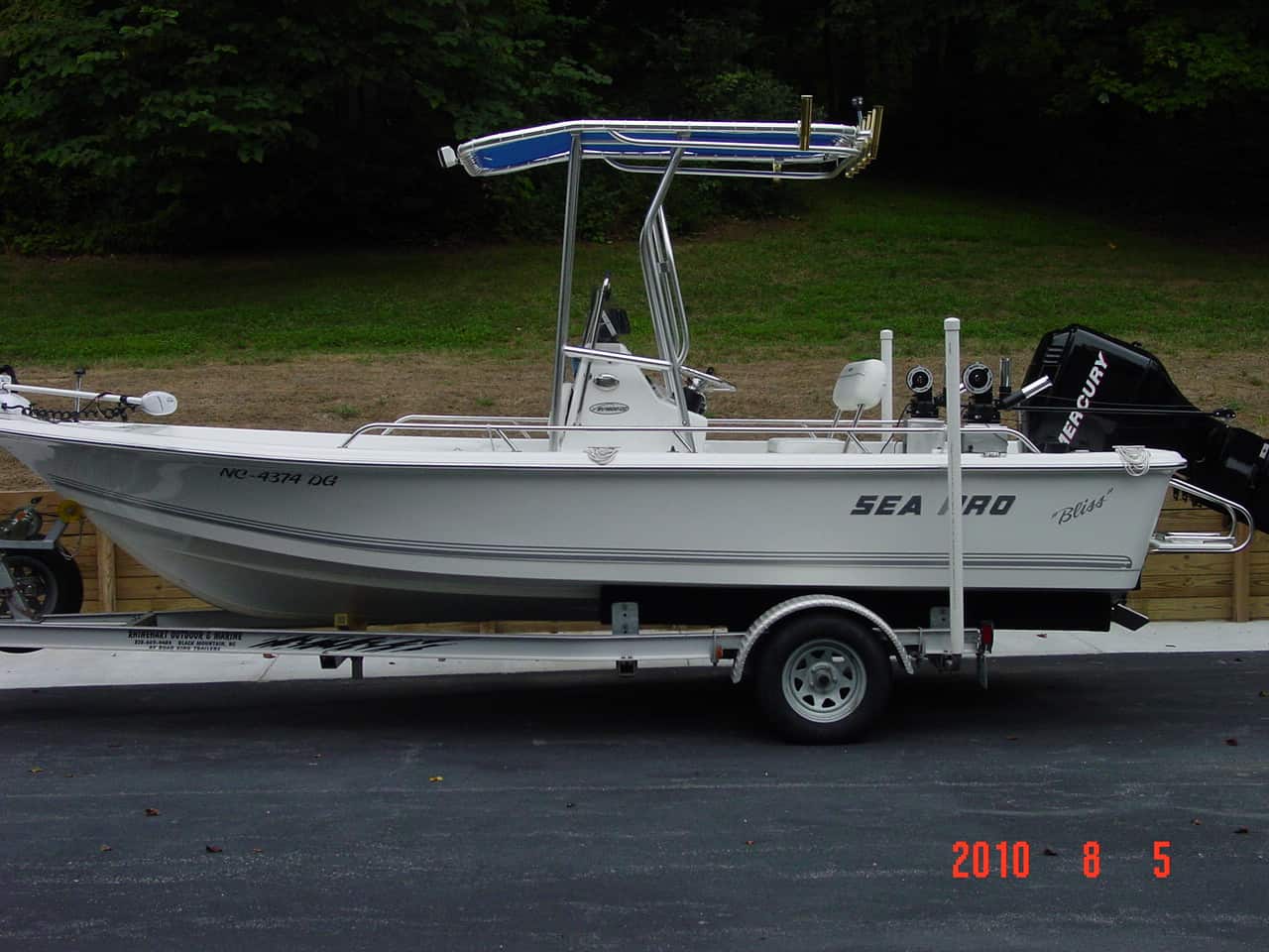 Sea Pro SV1900 Bay Boat T-Top 2004 image 1