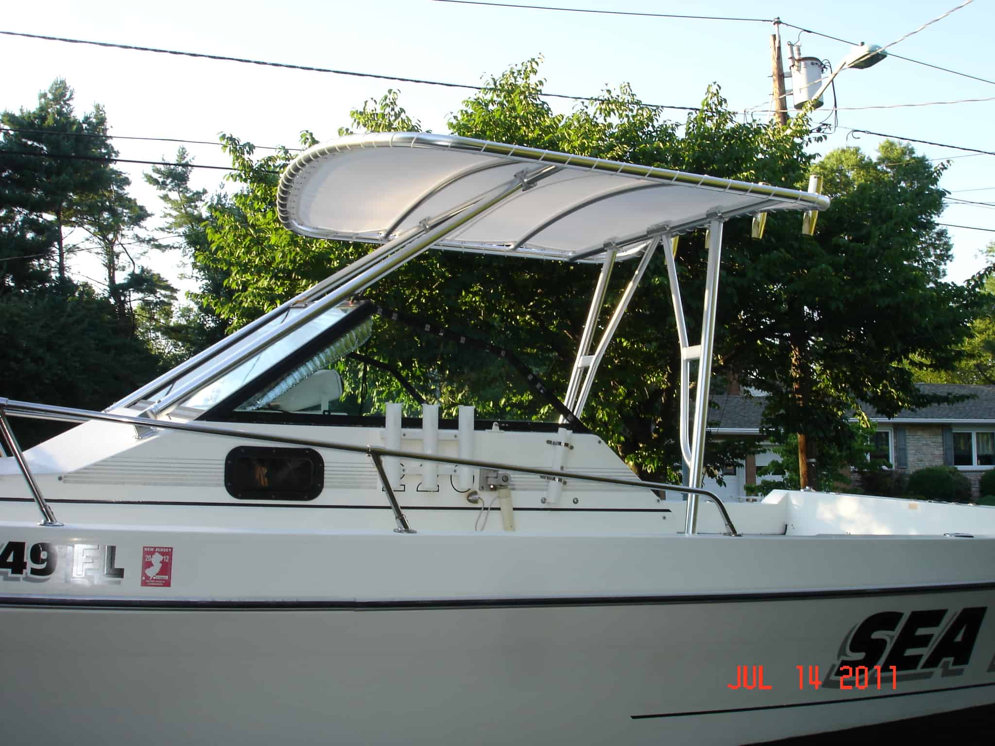 IMP 23 Sportsman Top image 1