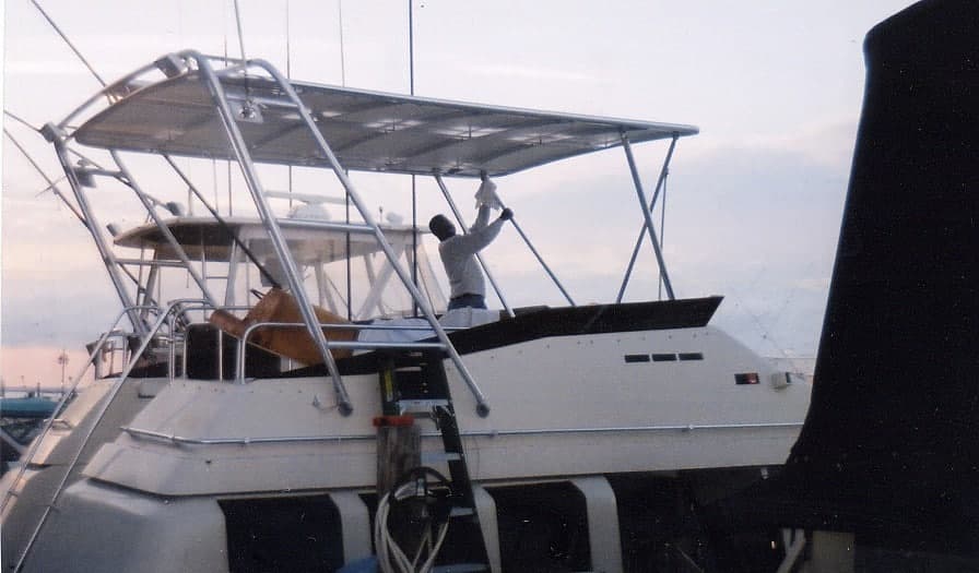 Mainship 41 Med Aft Cabin Top 1990 image 1