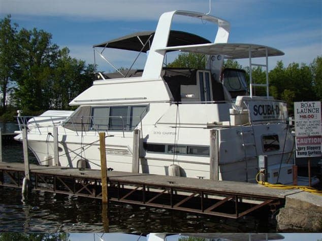 Carver 37 Aft deck Arch 1996 image 1