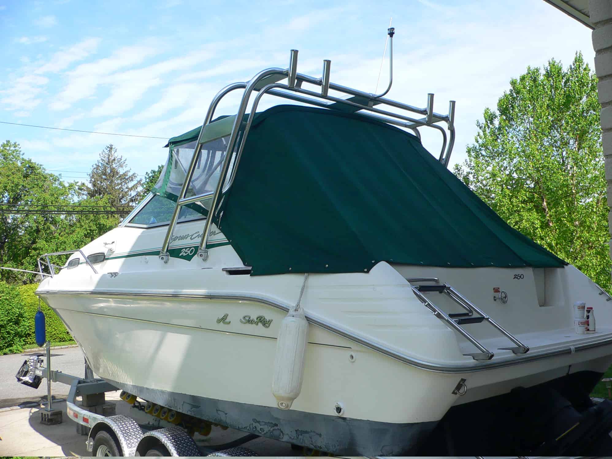 Sea Ray 250 express cruiser Arch 1993 image 1
