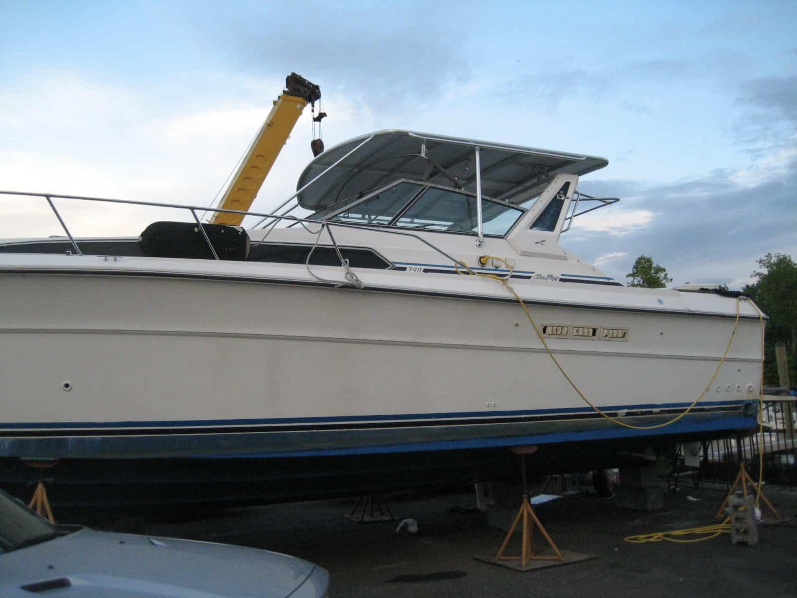 Sea Ray 390 Express Cruiser Top 1984 image 1