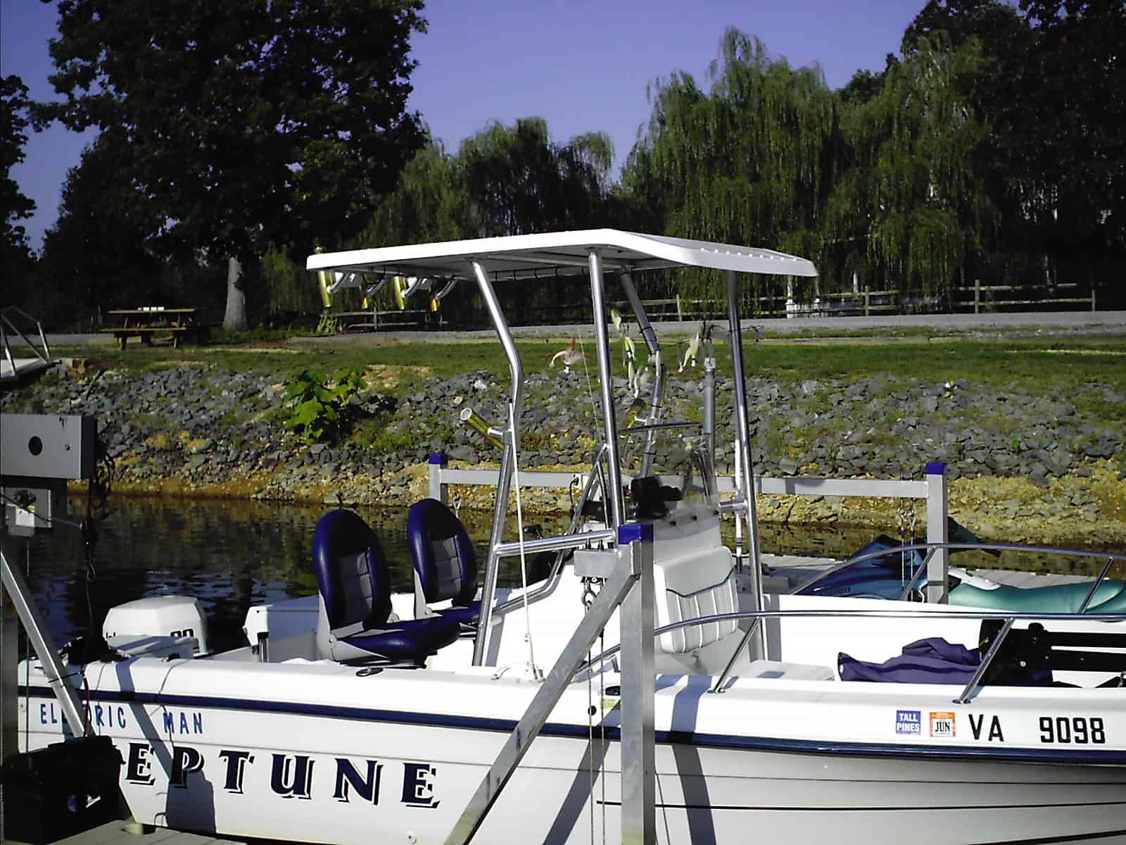 Neptune 18 Sunbird T-Top 1993 image 1
