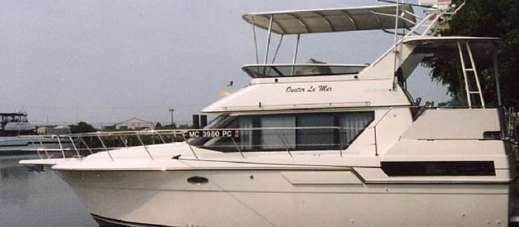 Carver 36/370 Aft Cabin Top 1990 image 1