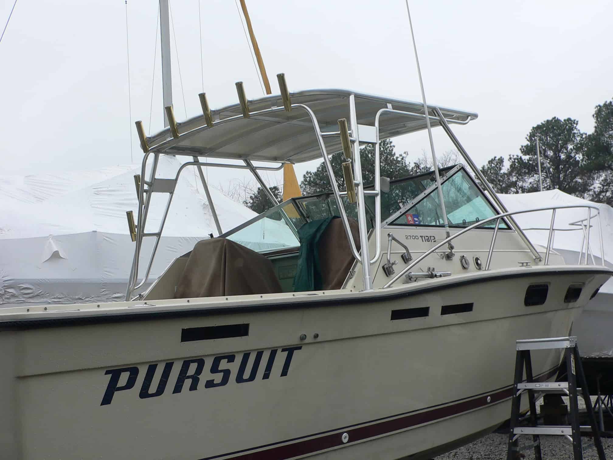 Pursuit 2700 Open Top 1983 image 1