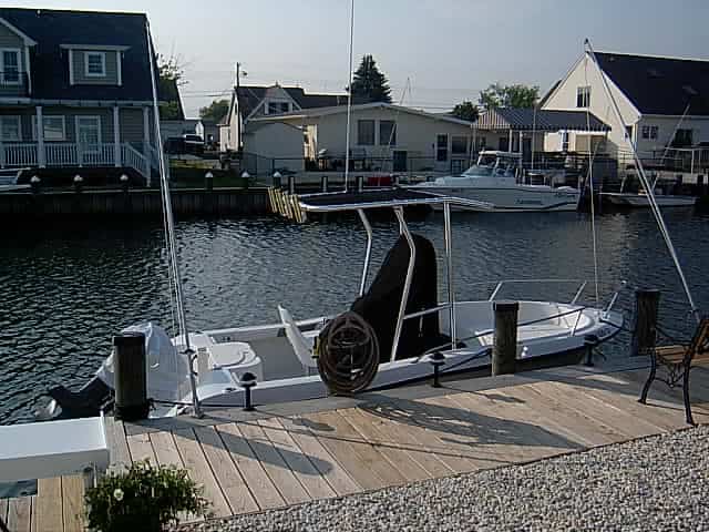 Seaswirl 1851 T-Top 2001 image 1