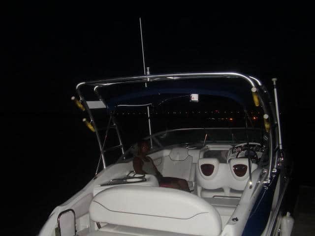 Crownline 270 BR Arch 2003 image 1