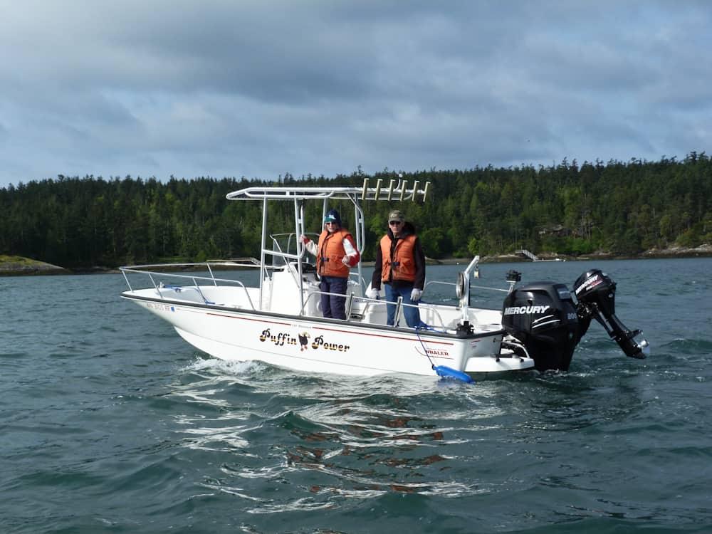 Boston Whaler 210 Montauk T-Top 2012 image 1