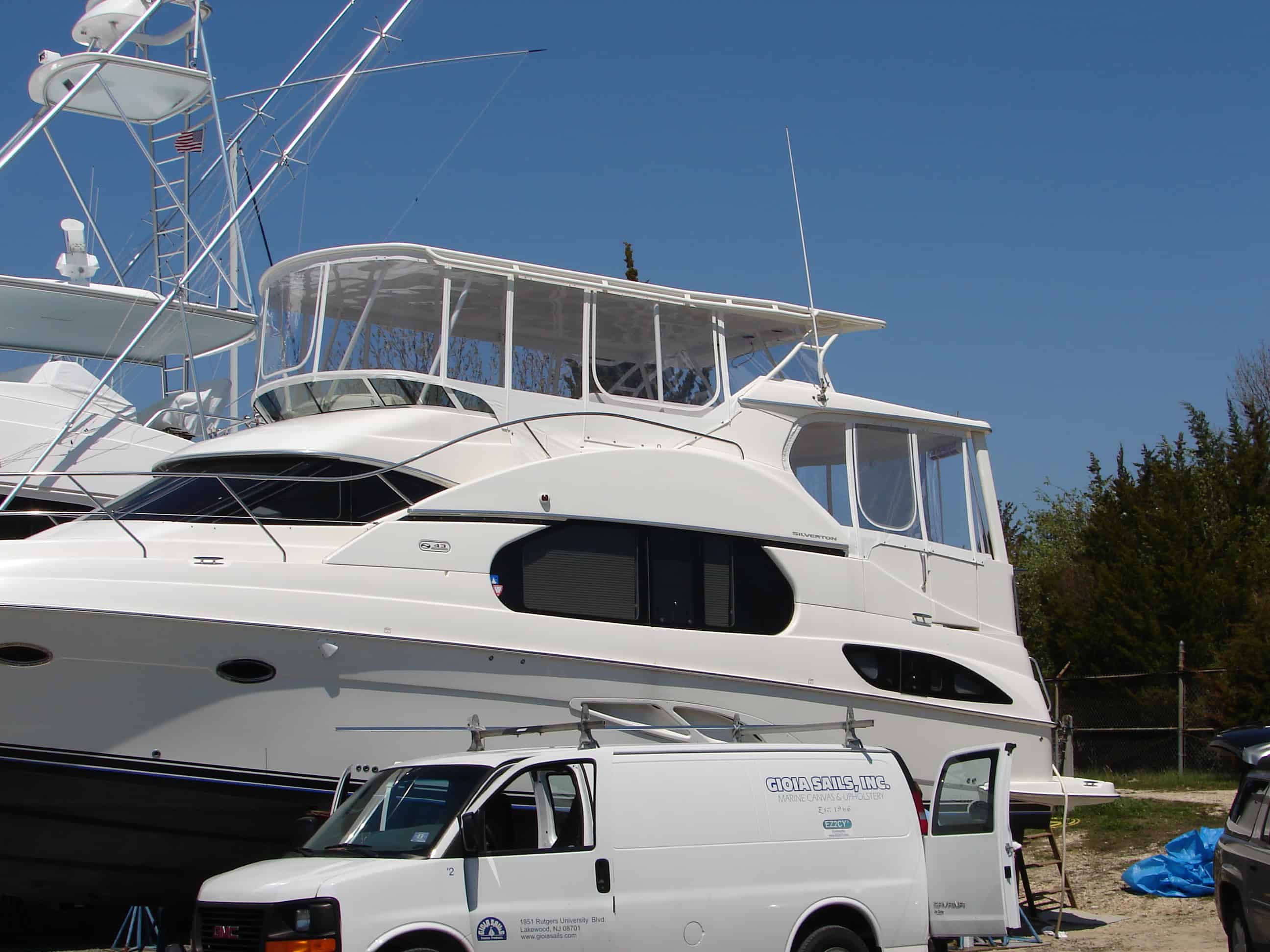 Silverton 43 Motor Yacht Top 2001 image 1