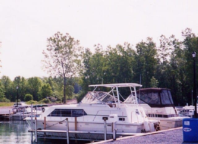 Trojan 36 Tri-Cabin Top 1970 image 1