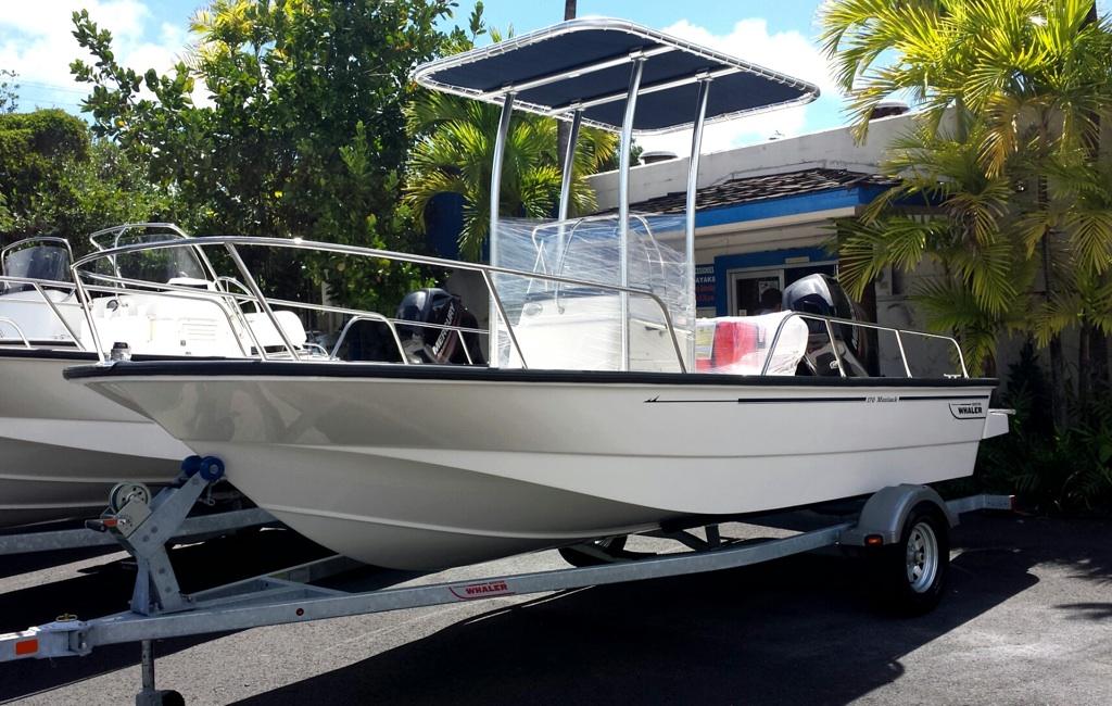 Boston Whaler 17 Montauk T-Top 2013 image 1
