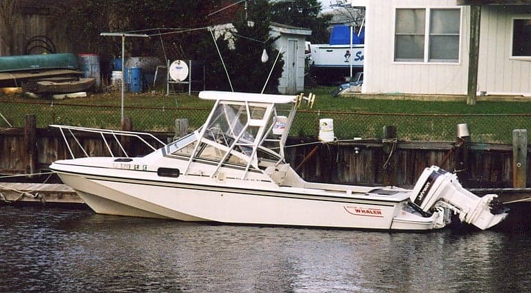 Boston Whaler 22 Revenge Top image 1