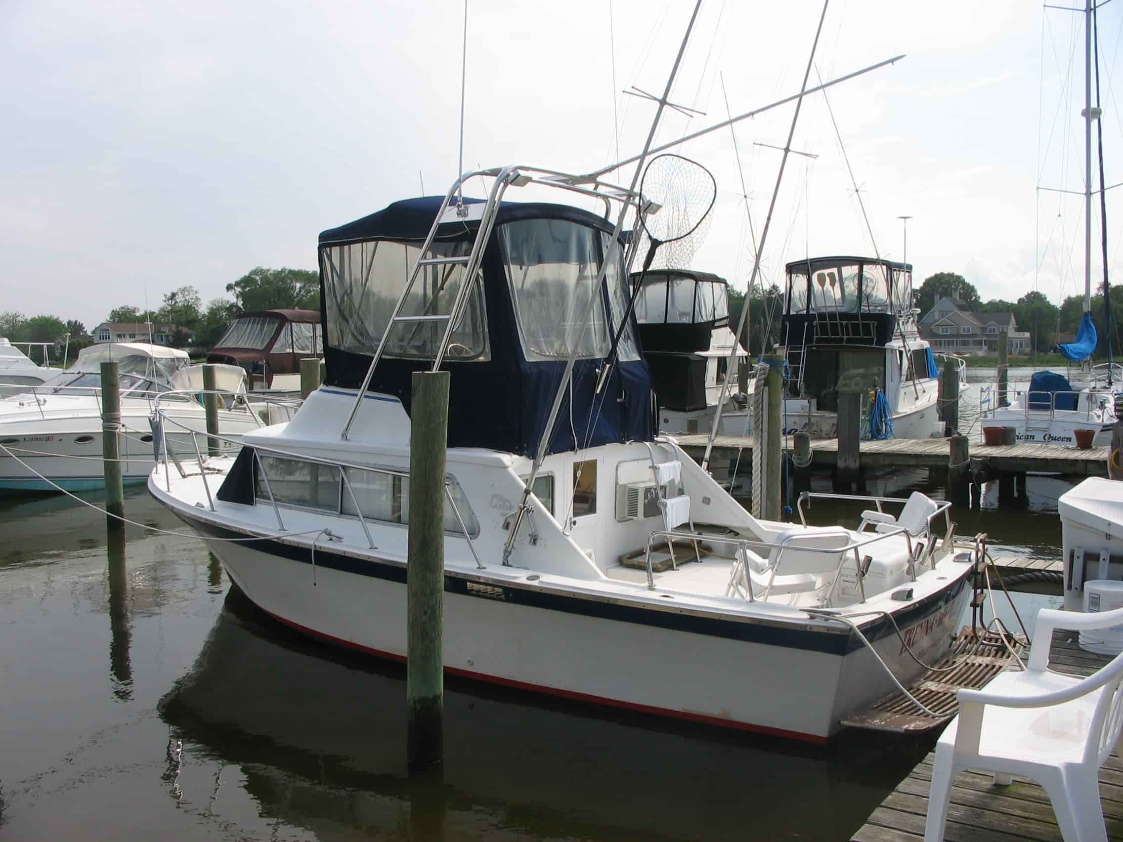 Luhrs 28 Flybridge Arch 1976 image 1