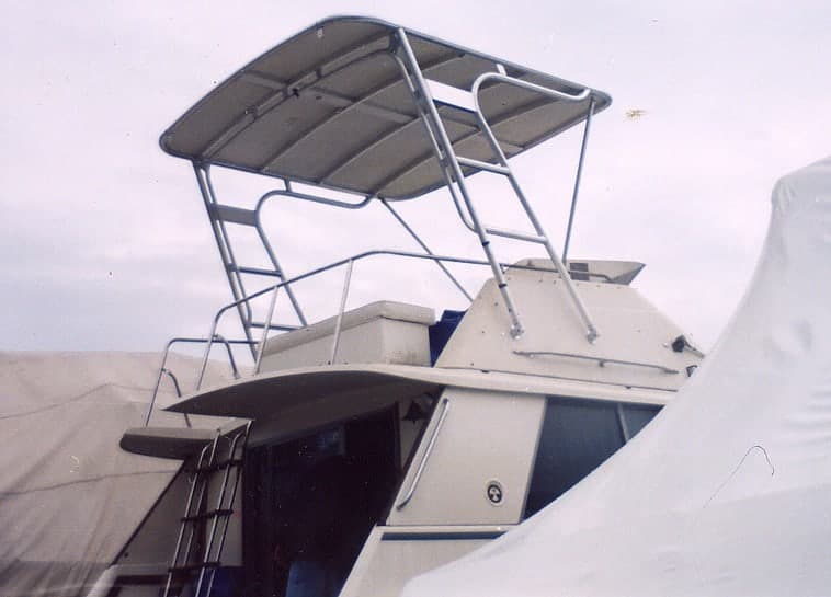 Silverton 34C Top 1987 image 1