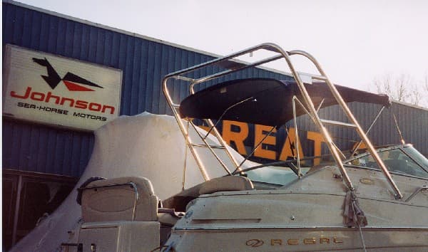 Regal 2660 Commodore Arch 1999 image 1