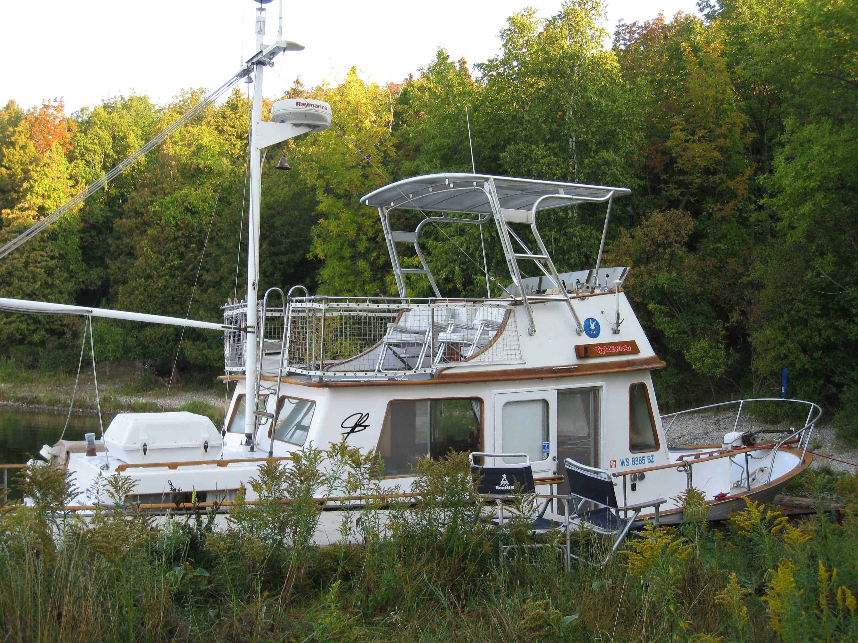 Marine Trader 34 Trawler Top 1973 image 1