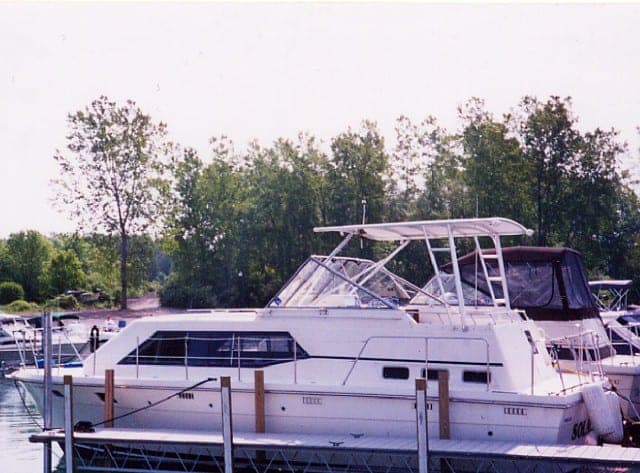 Trojan 36 Tri-Cabin Top 1970 image 1