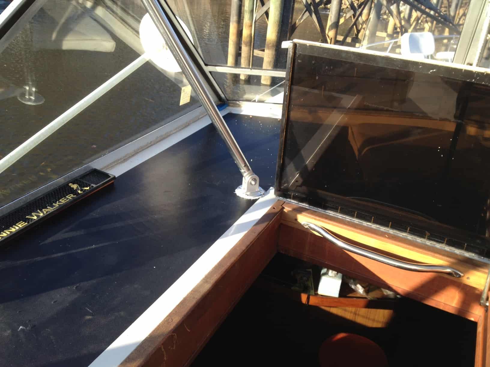 Boat image 1