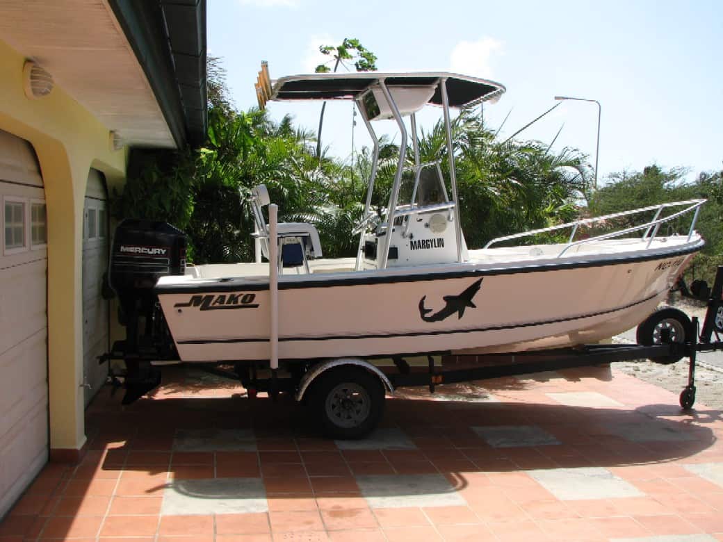 Mako 17 Center Console T-Top 1995 image 1