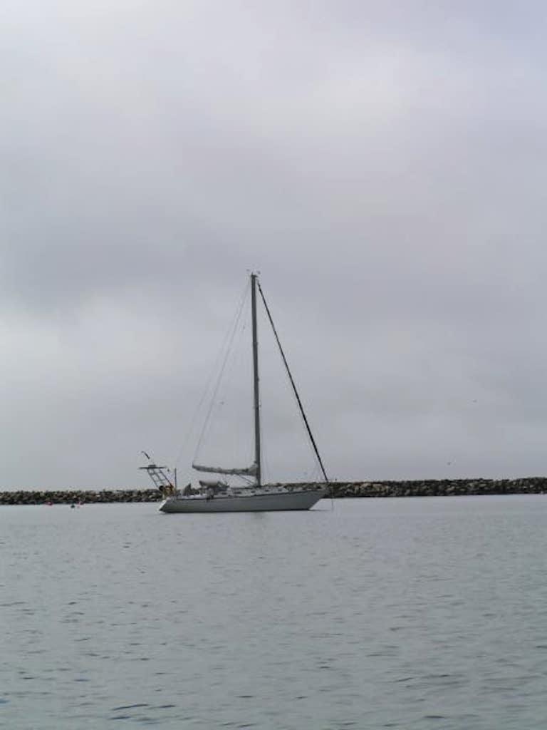 Islander 36 Arch 1981 image 1