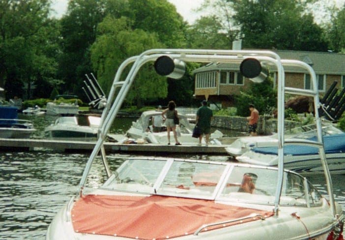 Stingray 220 image 1