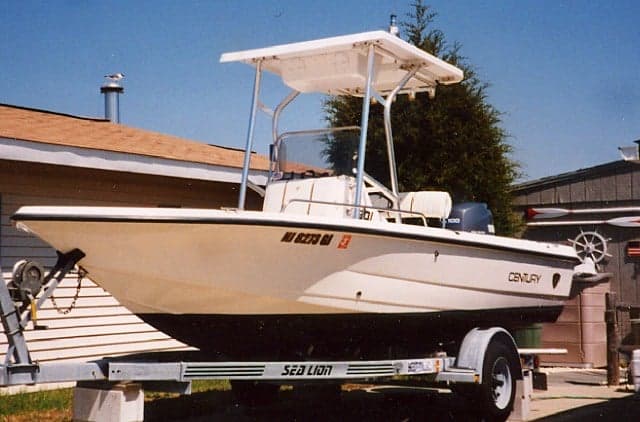 Century 1901 Bay Boat T-Top 1999 image 1