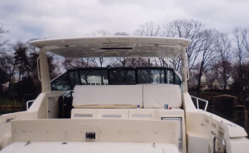 Tiara 4000 Express Top 1994 image 1