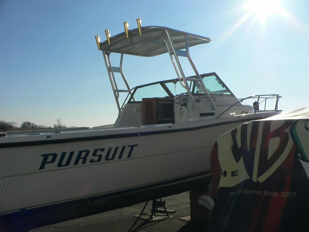 Pursuit 2550 Walkaround Top 1987 image 1