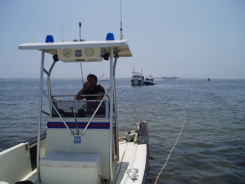 Boston Whaler 22 Outrage T-Top 1982 image 1