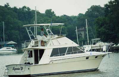 Silverton 40 Convertible Top 1985 image 1