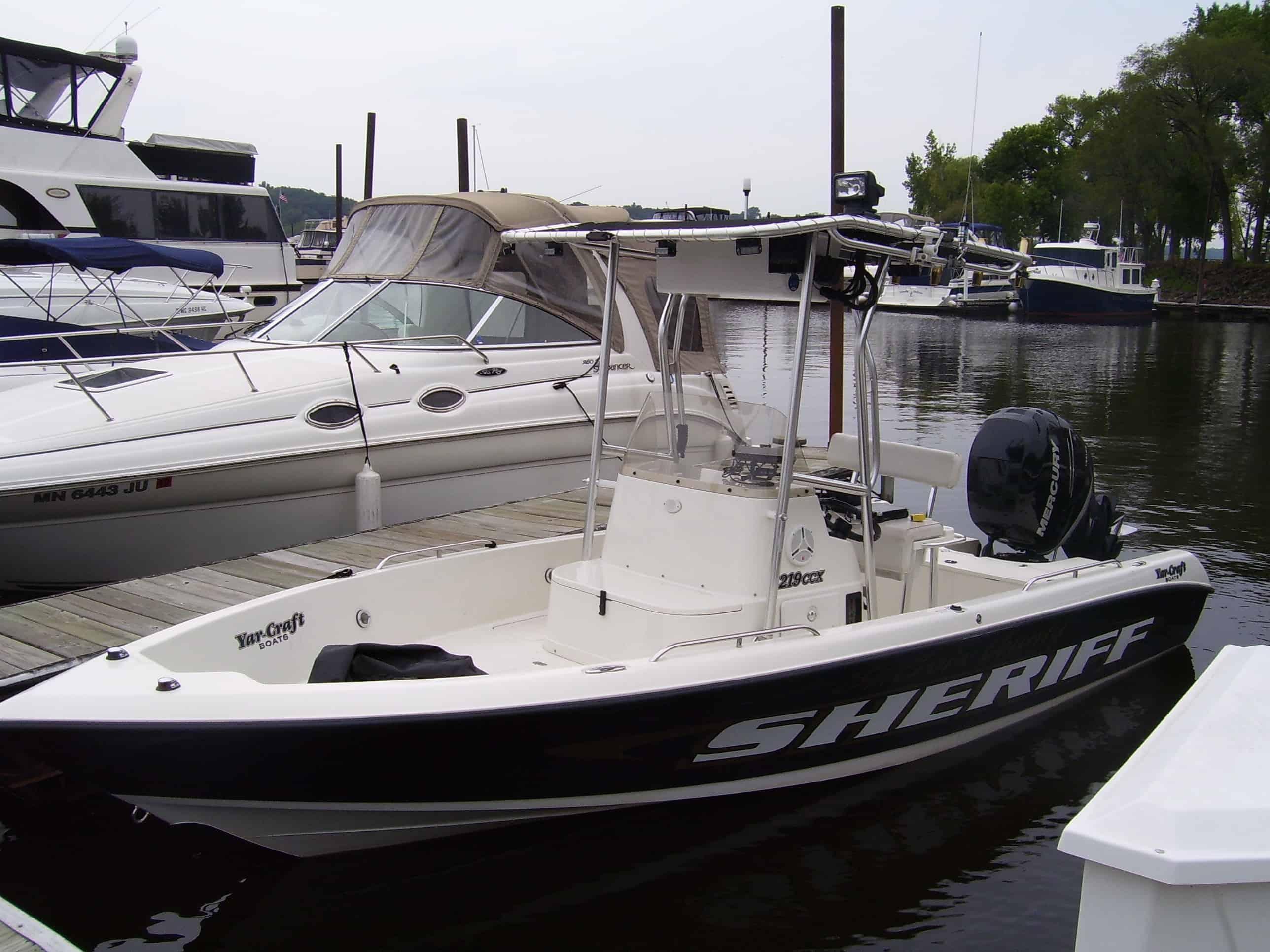 Yar-Craft 219CCX T-Top 2010 image 1