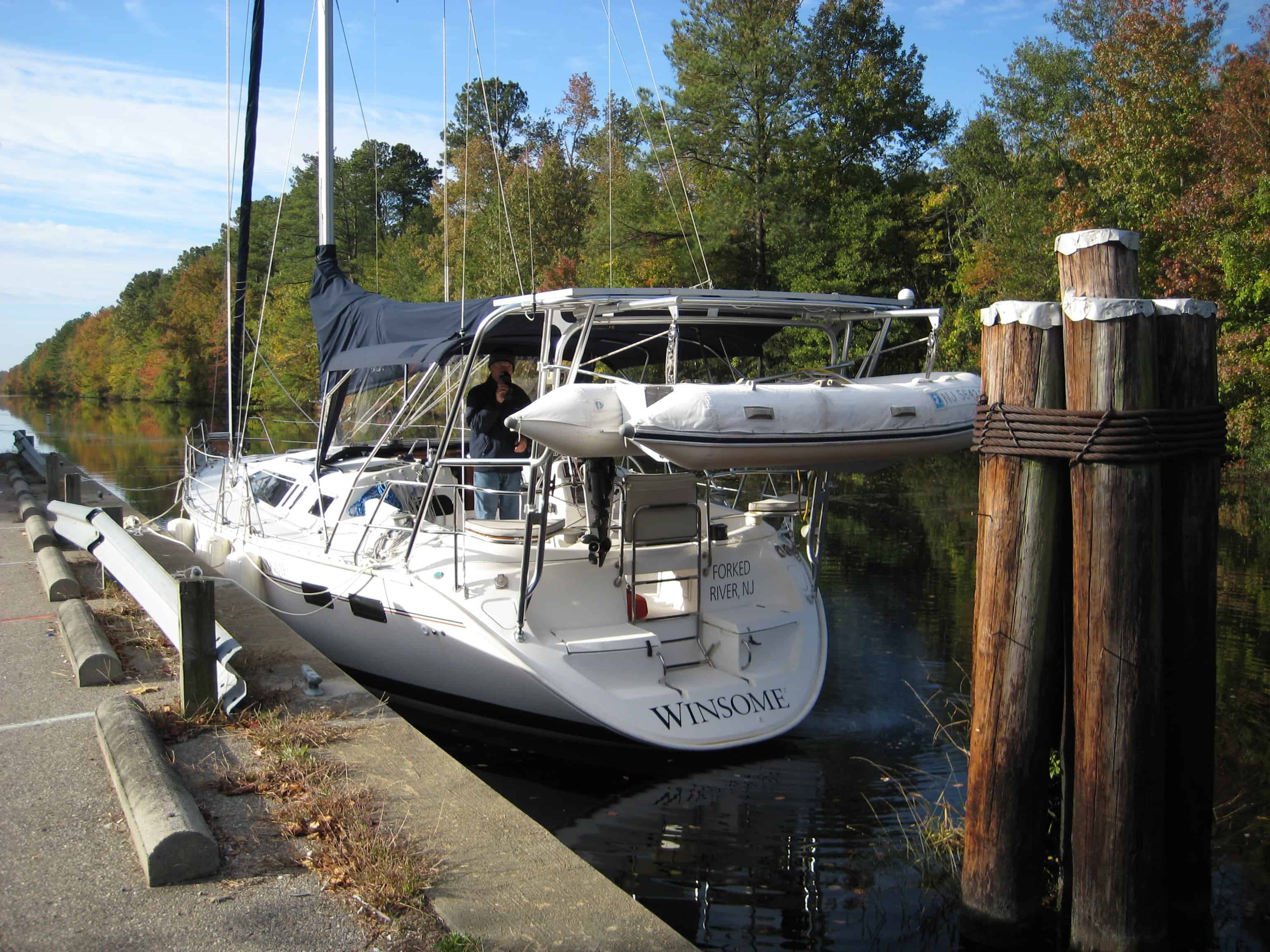 Hunter sail Arch image 1