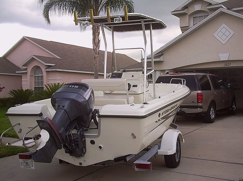Hydra Sports 180 T-Top 2000 image 1
