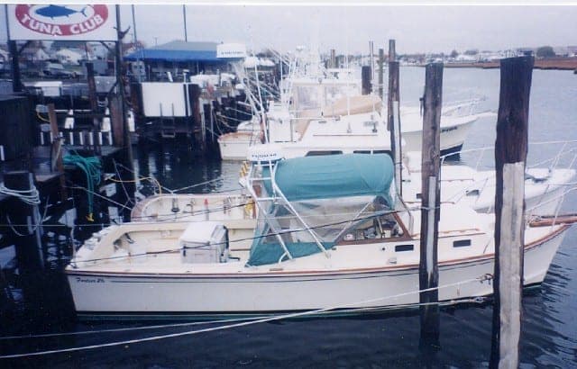Fortier Boats 26 Cuddy Arch image 1