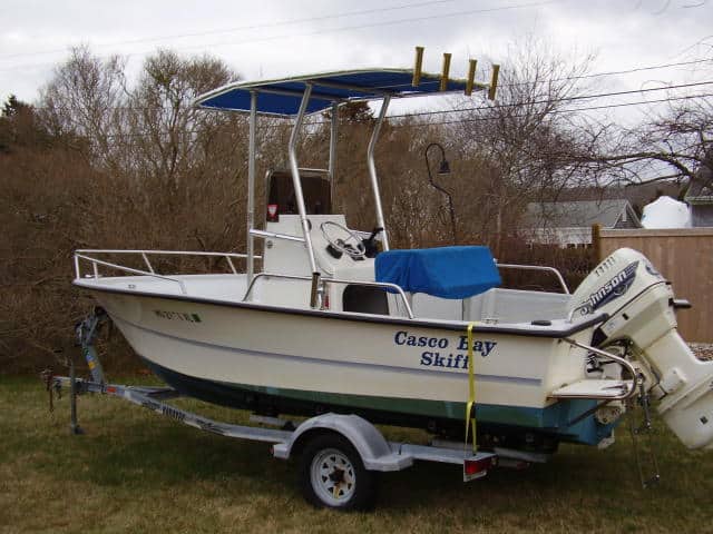 Casco Bay 18 Center Console T-Top 2001 image 1