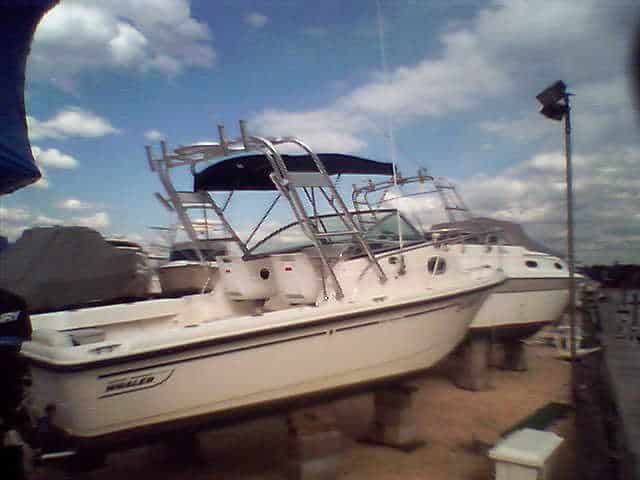 Boston Whaler 205 Eastport Arch 2004 image 1