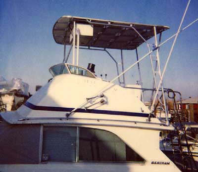 Bertram 35 Convertible Top 1970 image 1