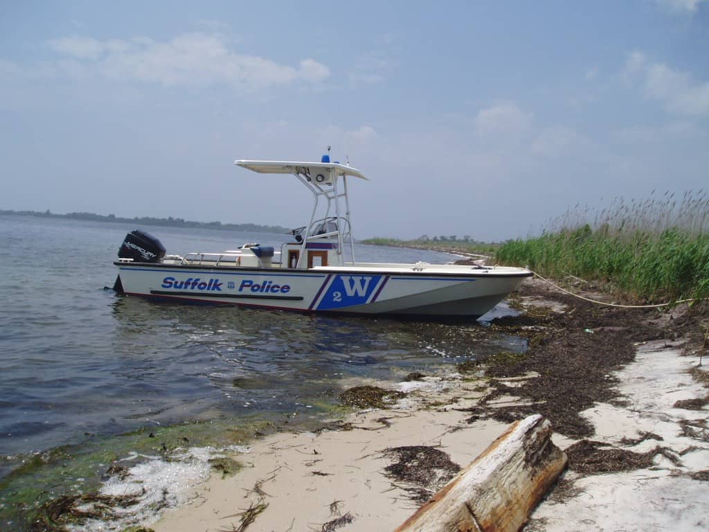 Boston Whaler 22 Outrage T-Top 1982 image 1
